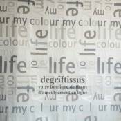 Satiné lettres gris Dégriftissus vous propose ce tissu d'ameublement satiné tissé, gris avec lettres grises, de haute qualité, p